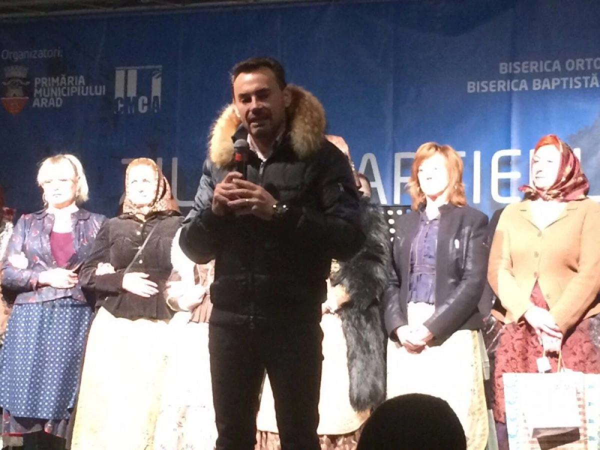 Falcă a mutat concertul de Ziua Naţională ca să facă loc protestului „rezist”