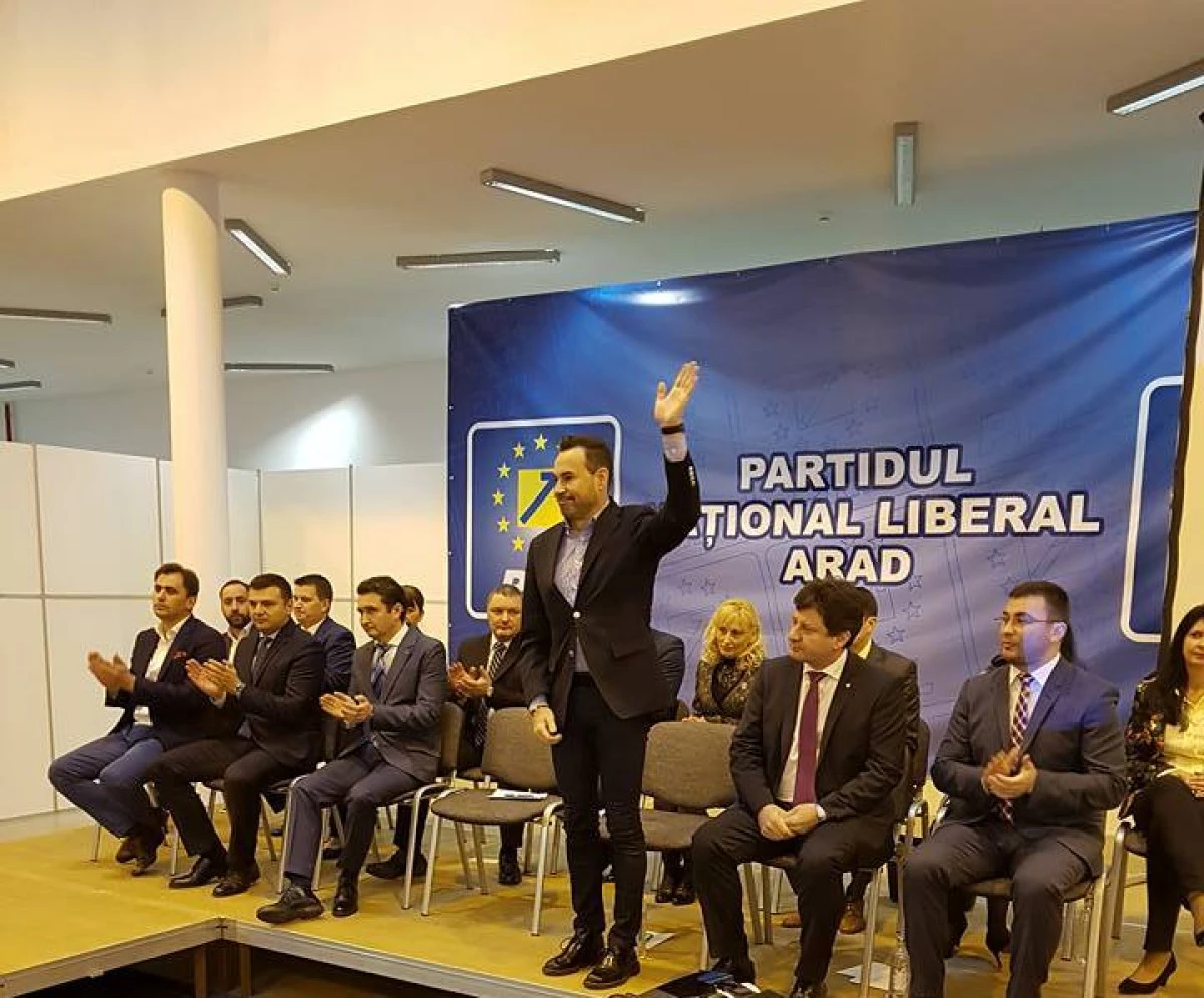 Falcă, dat de gol de topul salariilor. Aradul este sub media naţională