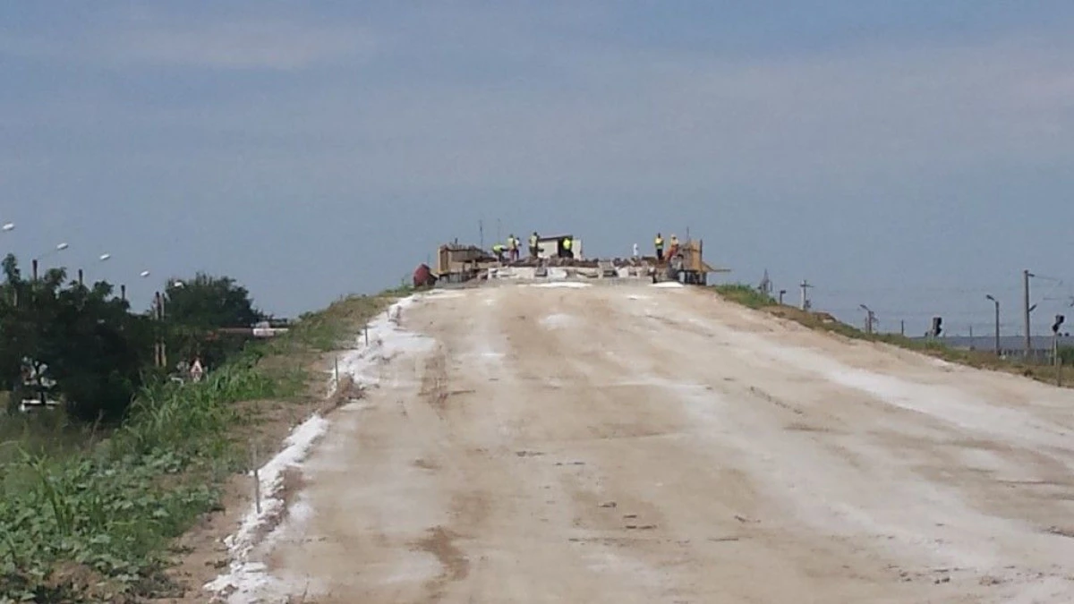 FALCA E RUPT DE REALITATILE ARADULUI: „LUCRARILE LA PASAJE STAGNEAZA“ (FOTO)