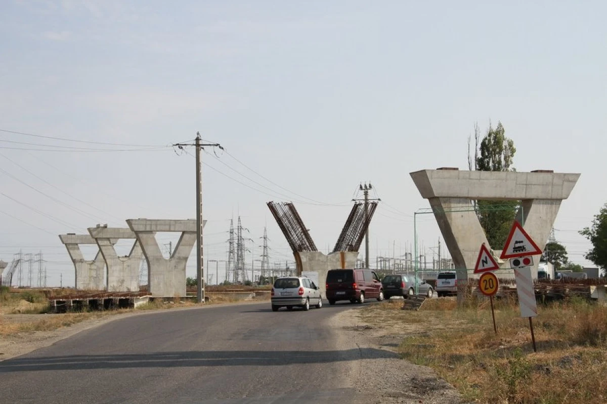 Falcă promitea în iulie că se vor relua lucrările la pasaj! E drept, n-a precizat în ce an