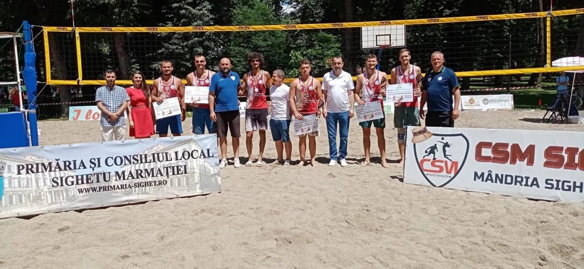 Fan Arad, finalistă la primul turneu de volei pe plajă din acest an destinat seniorilor