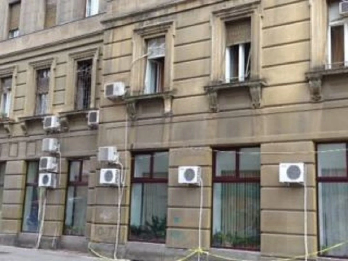 Fără aparate de aer condiționat pe fațadele clădirilor din zona protejată