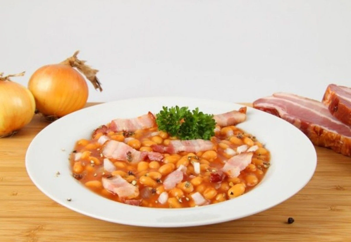 FASOLE CU BACON