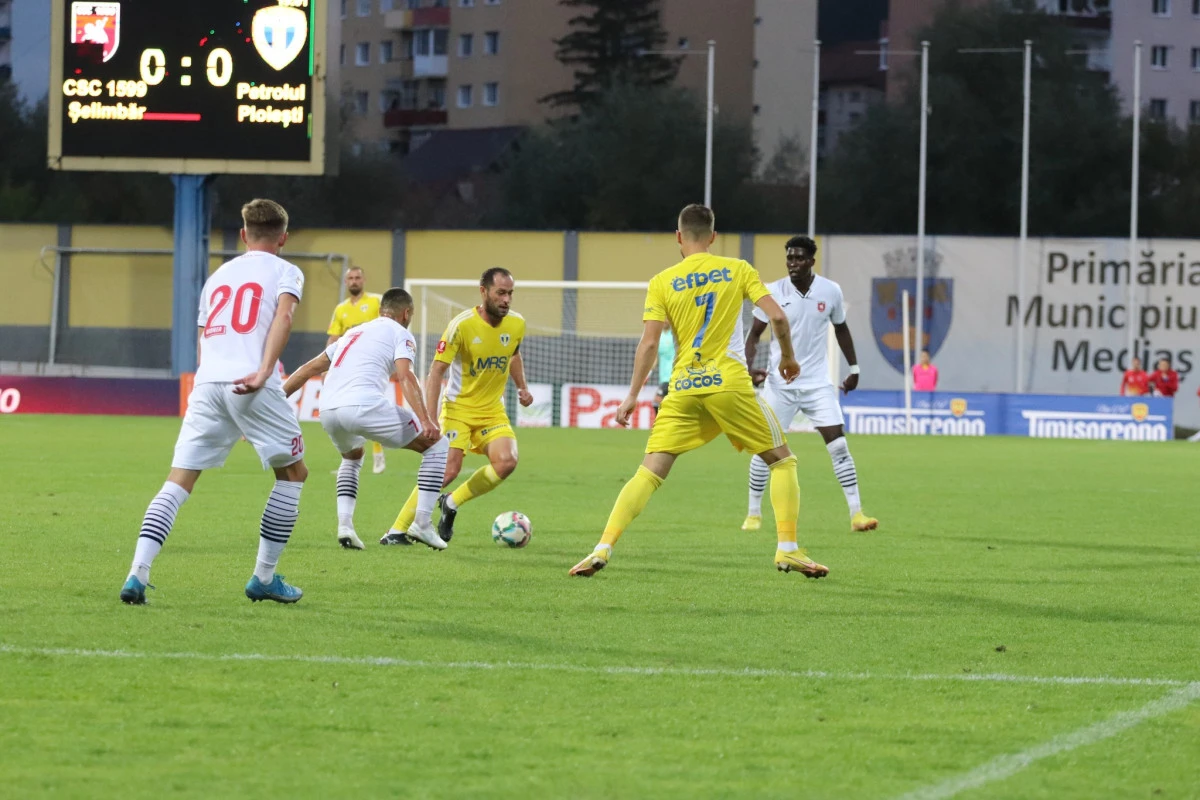 Favoritele din Superligă fac legea în Cupa României. Ocna Mureș, singura surpriză de până acum
