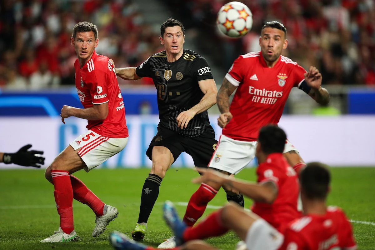 Favoritele fac paşi mari spre optimile Ligii Campionilor. Victorii clare pentru Bayern şi Chelsea