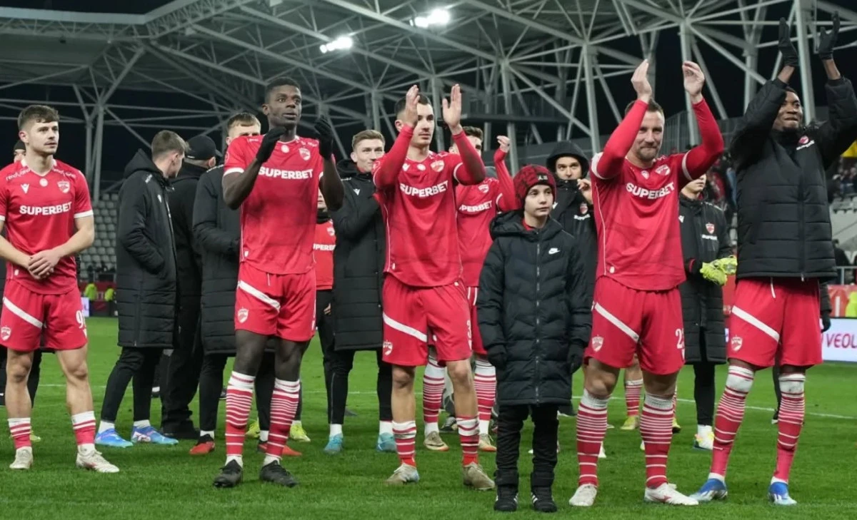 Favoritele se urnesc greu în noul an: lupta pentru play-off rămâne strânsă în SuperLiga!