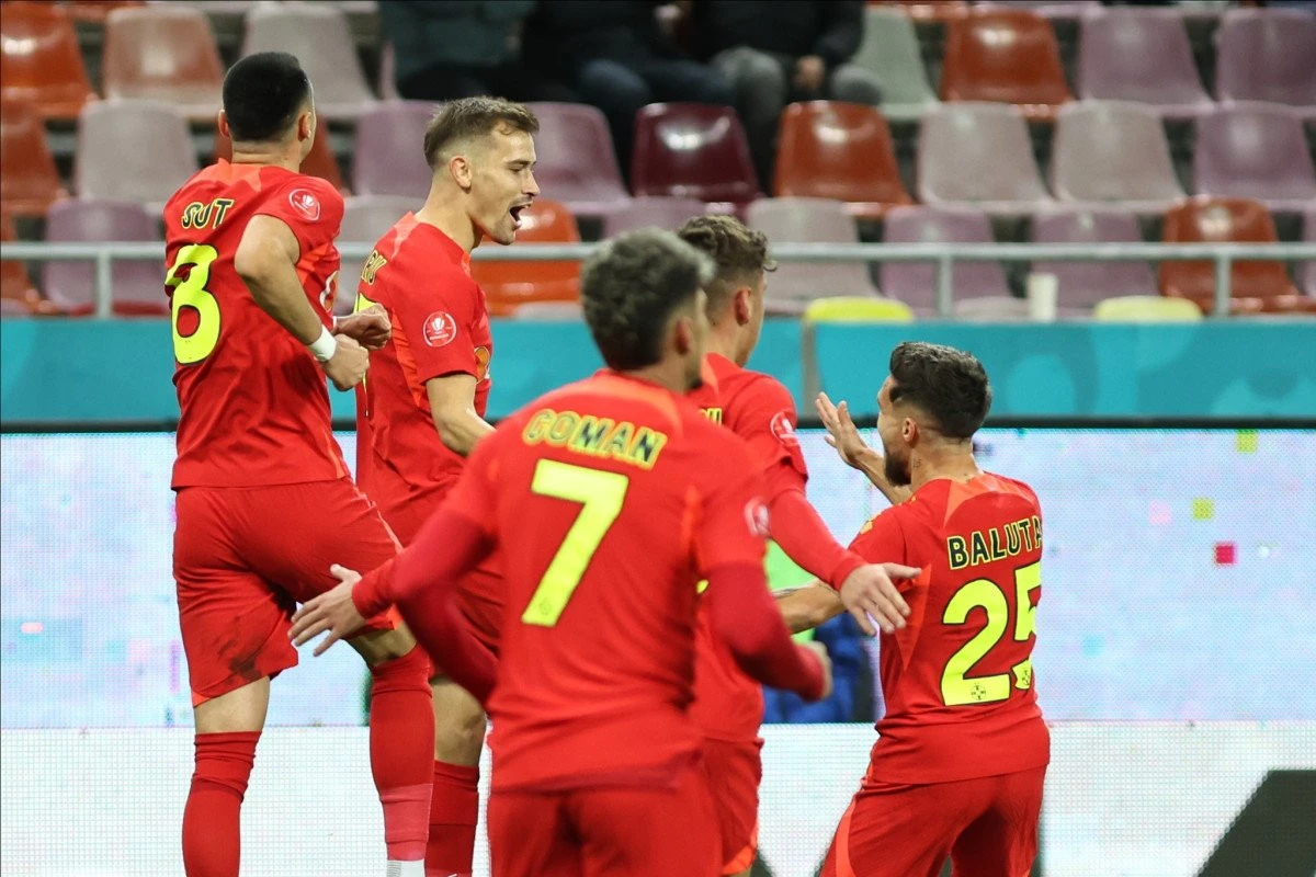 FCSB profită de pașii falși făcuți de CFR și Rapid și se distanțează în fruntea SuperLigii