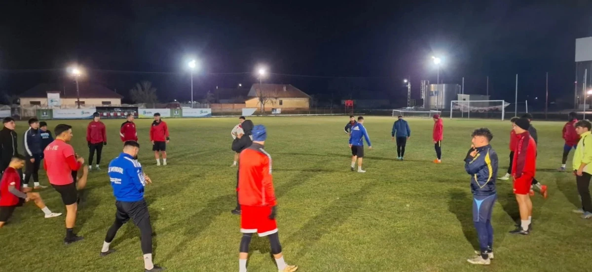 Felnacul s-a reunit cu primarul Malița în vestiar și trei întăriri la mijloc (FOTO)