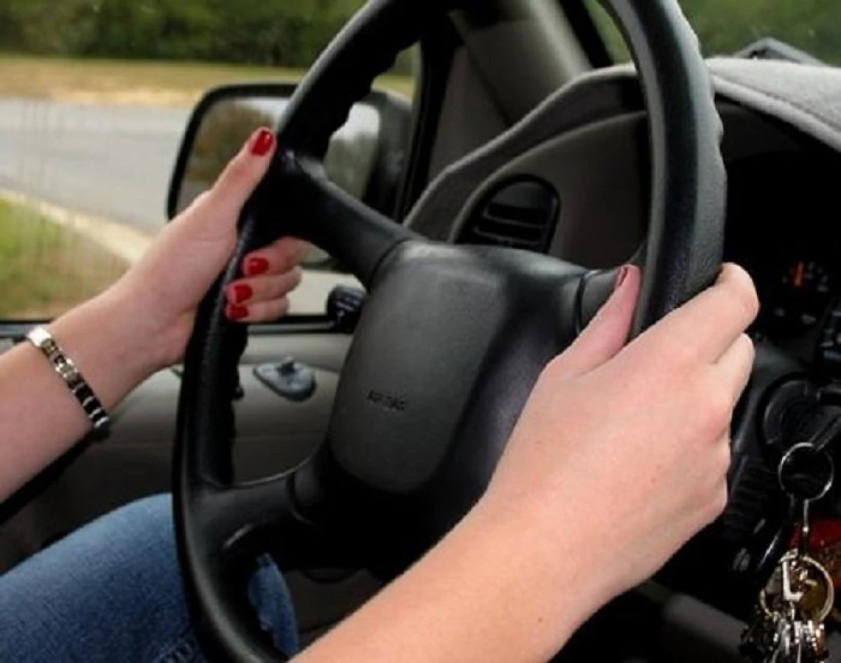Femeie din Zăbrani, prinsă conducând fără permis