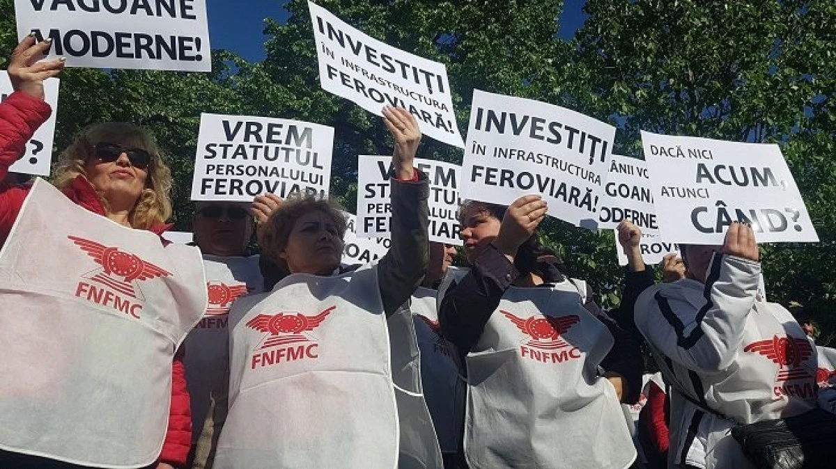 Feroviarii protestează în capitală