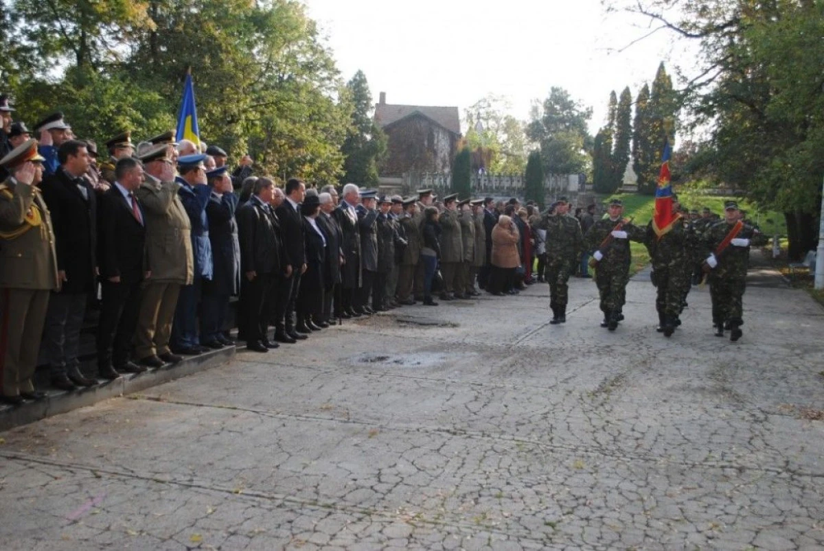 FESTIVITATE DE ZIUA ARMATEI IN PARCUL EMINESCU (FOTO)