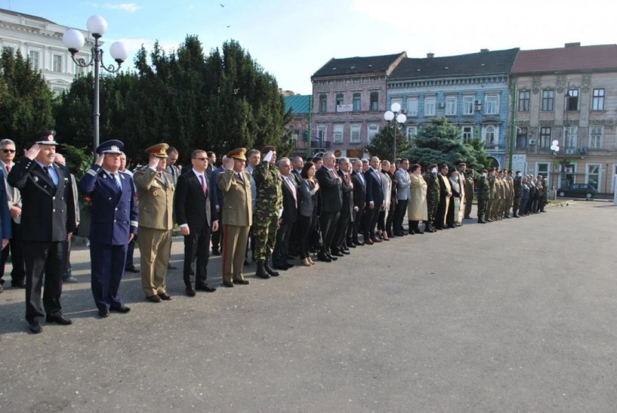 FESTIVITATE DE ZIUA INDEPENDENTEI SI A EUROPEI UNITE IN PIATA AVRAM IANCU
