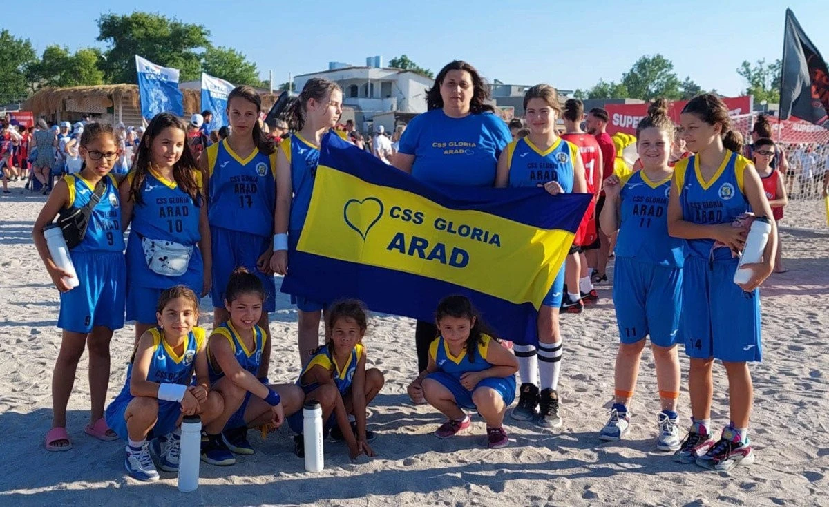 Fetele de la CSȘ Gloria Arad au debutat la Naționalele de minibaschet
