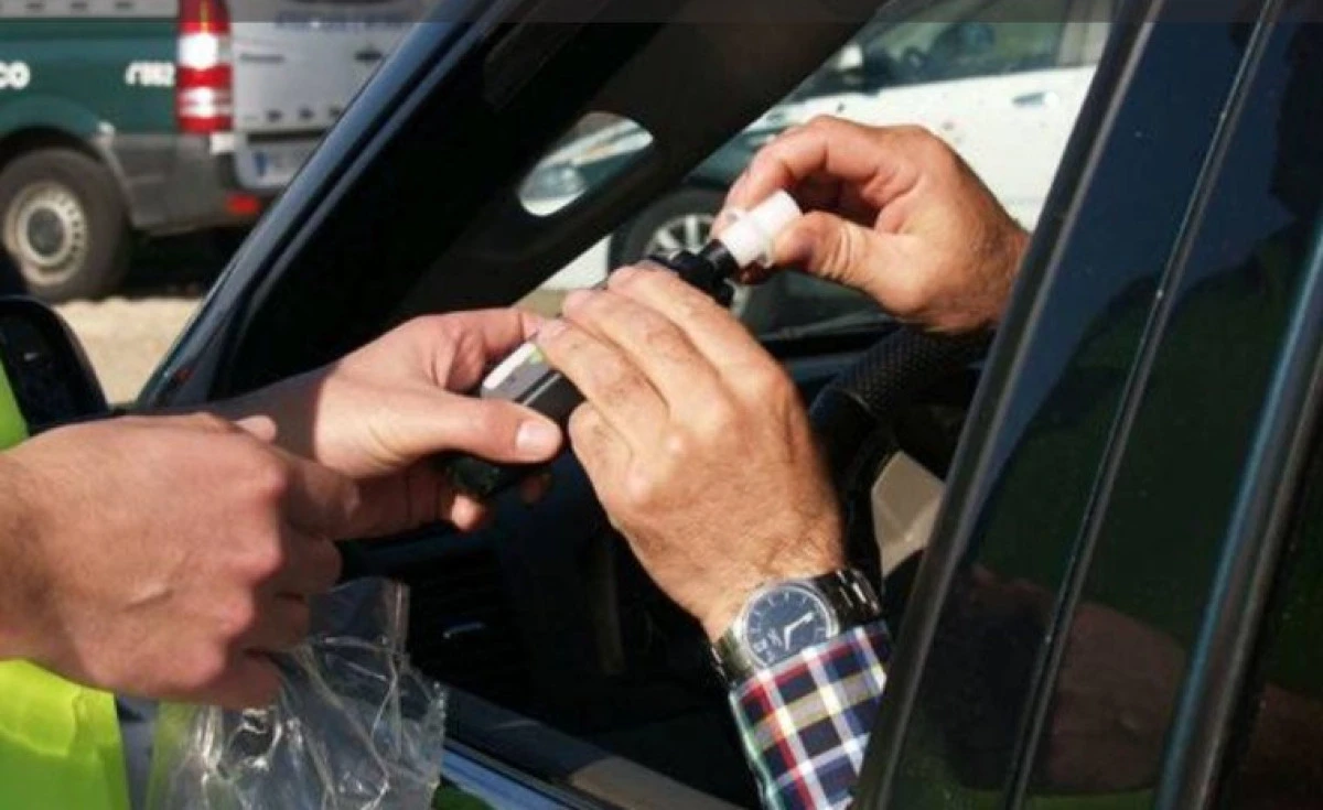 Fiind beat, s-a răsturnat cu mașina în timp ce conducea pe DN7