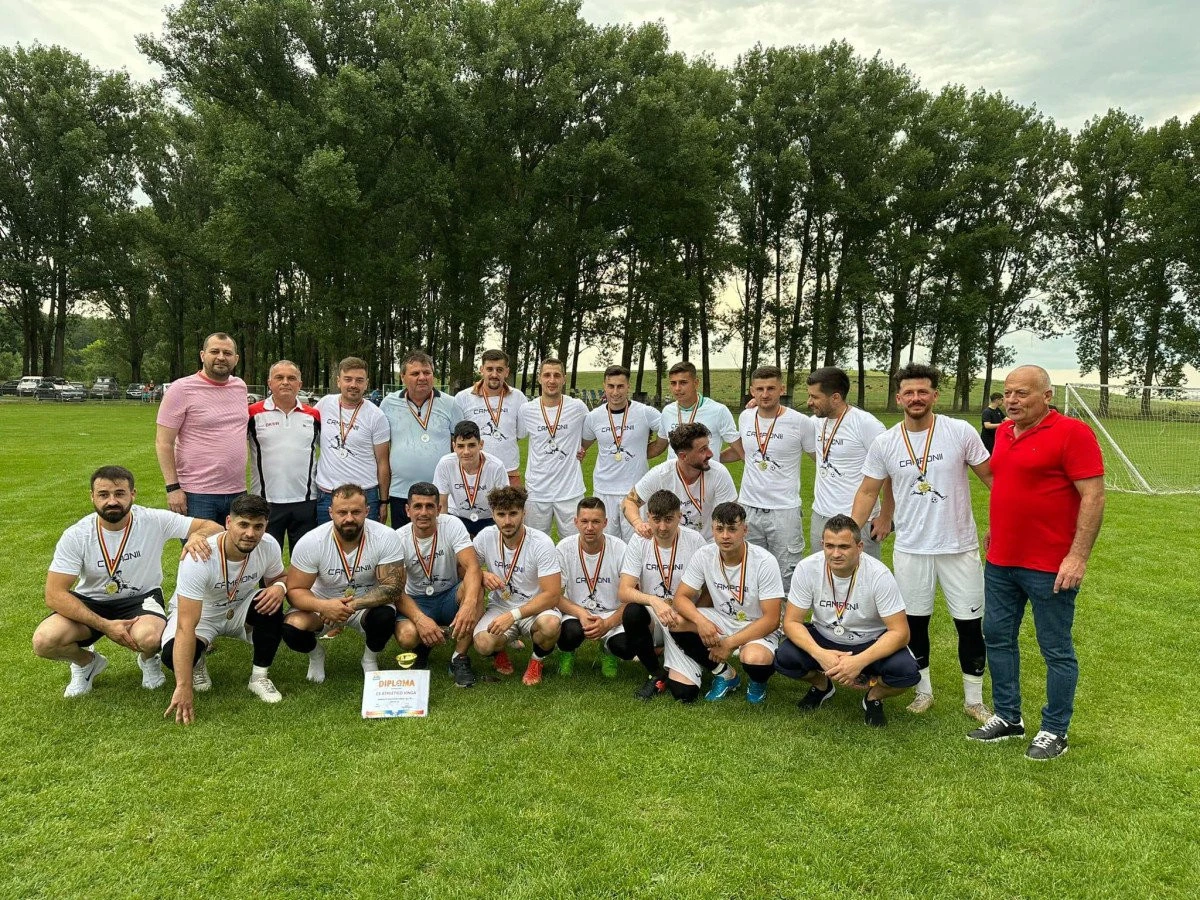 Final de sezon și în Liga a V-a la fotbal: echipele din Vinga și Sebiș au promovat!