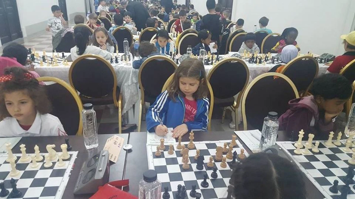 Flavia Sida, de la Vados Arad, campioana mondială școlară la șah blitz