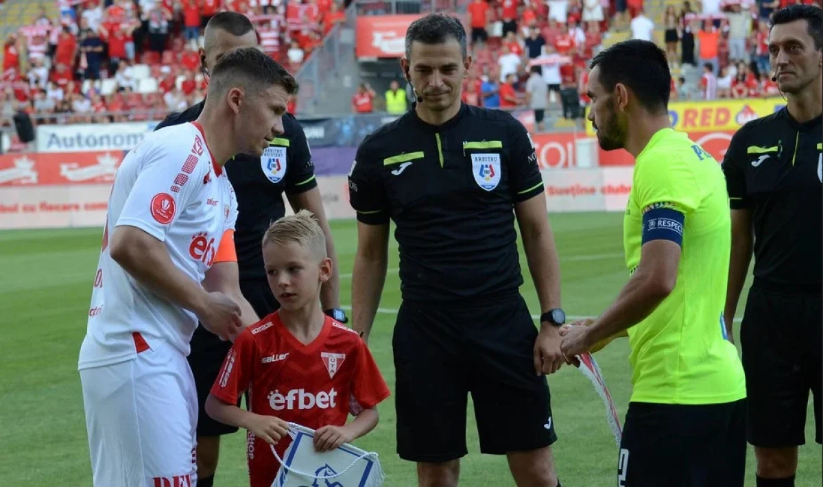 Florin Andrei va conduce la centru meciul de sâmbătă, dintre „U” Cluj și UTA