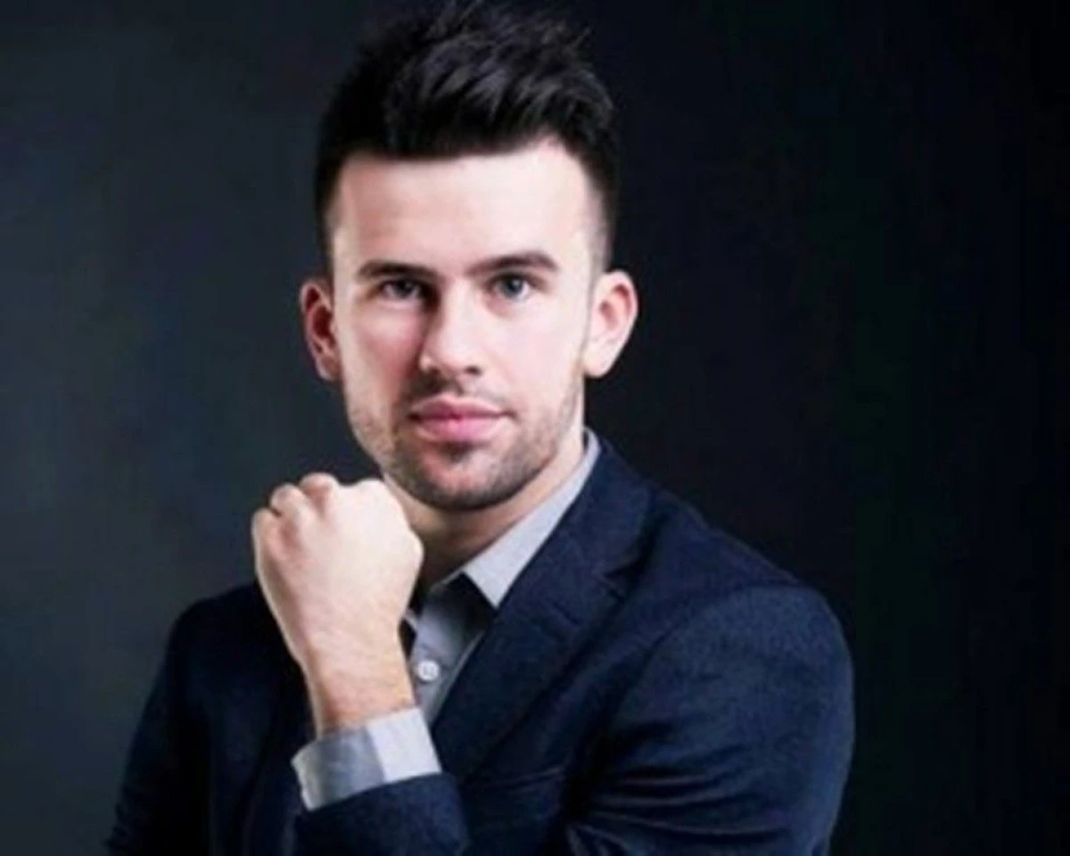 FLORIN RISTEI, SUPRIZA DE PROPORTII PENTRU ADMIRATOARELE SALE!