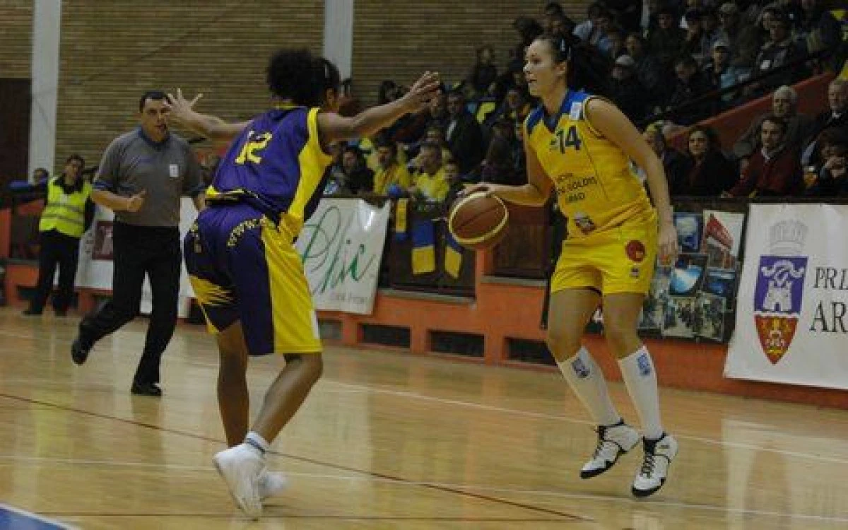 FOSTA BASCHETBALISTA A ARADULUI, DIANA MORARU, AR PUTEA AJUNGE LA TIMISOARA