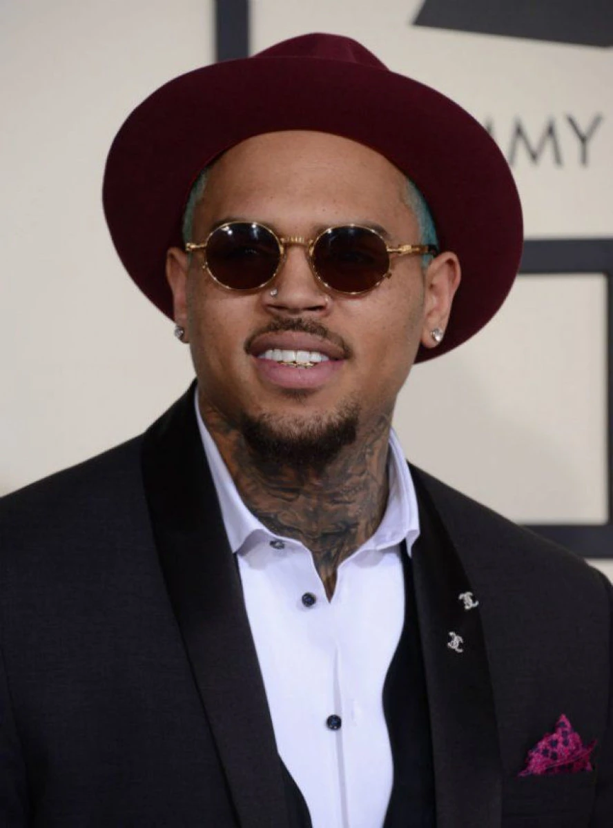 FOSTA IUBITA A VIOLENTULUI CHRIS BROWN, PLINA DE SANGE! CE A PATIT