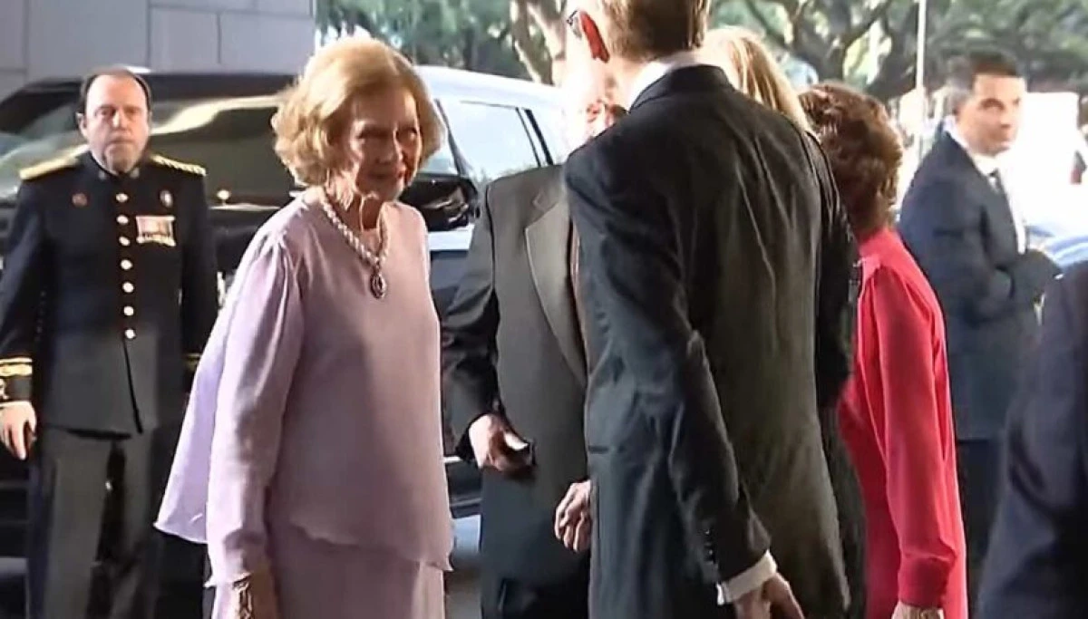 Fosta regină Sofia a Spaniei, internată într-un spital din Madrid