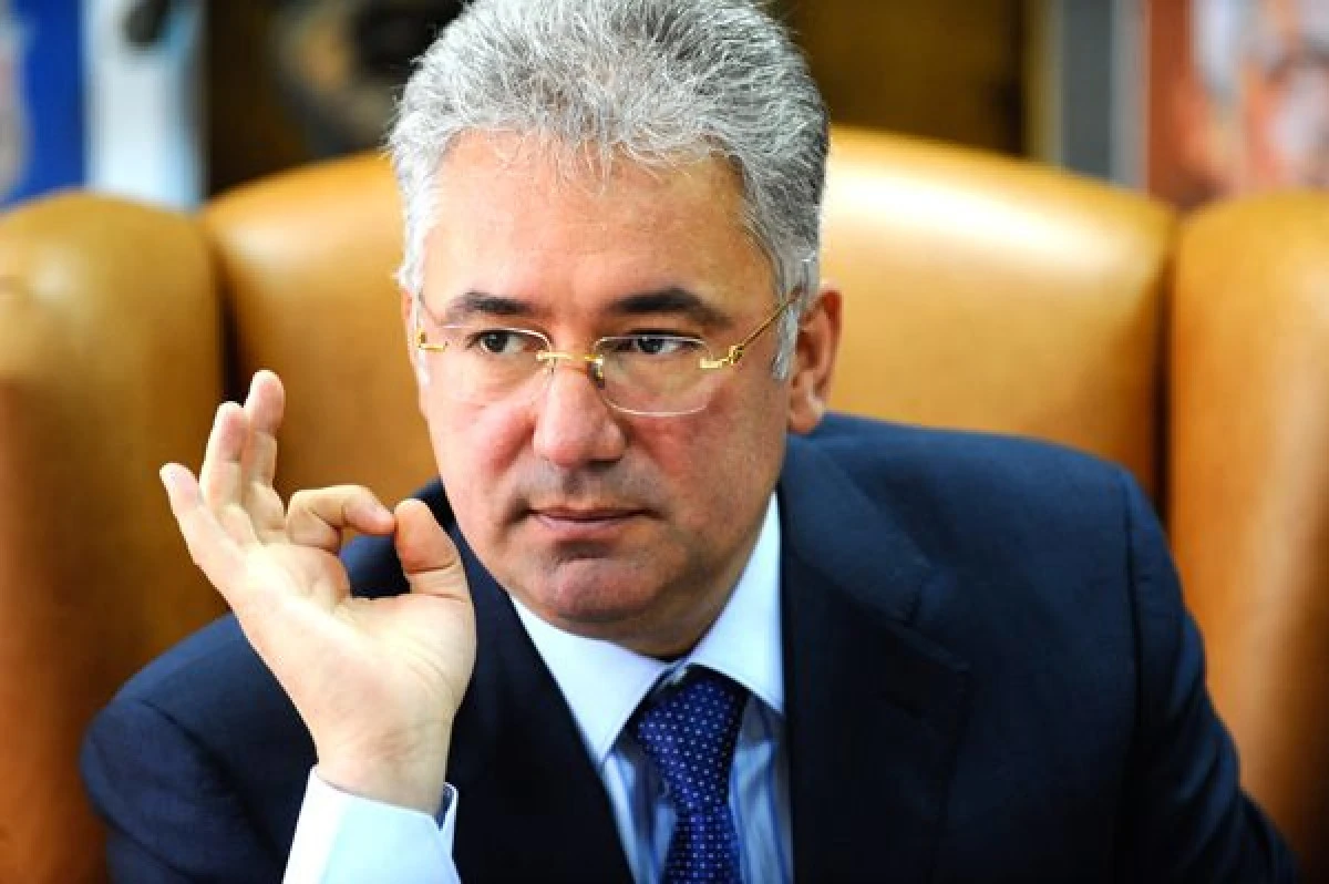 FOSTUL PRIMAR AL CAPITALEI ADRIEAN VIDEANU, CERCETAT PENTRU ABUZ IN SERVICIU