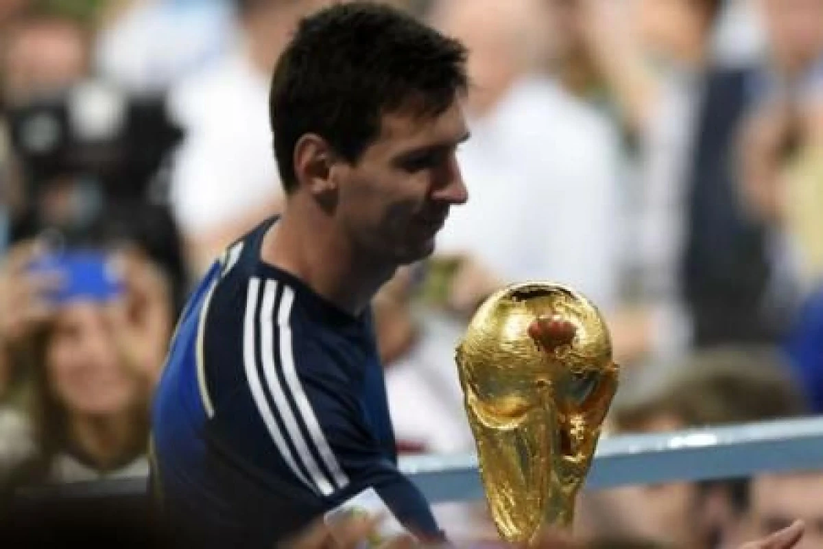 FOTBAL - CM 2014: LIONEL MESSI, CEL MAI BUN JUCATOR AL CUPEI MONDIALE