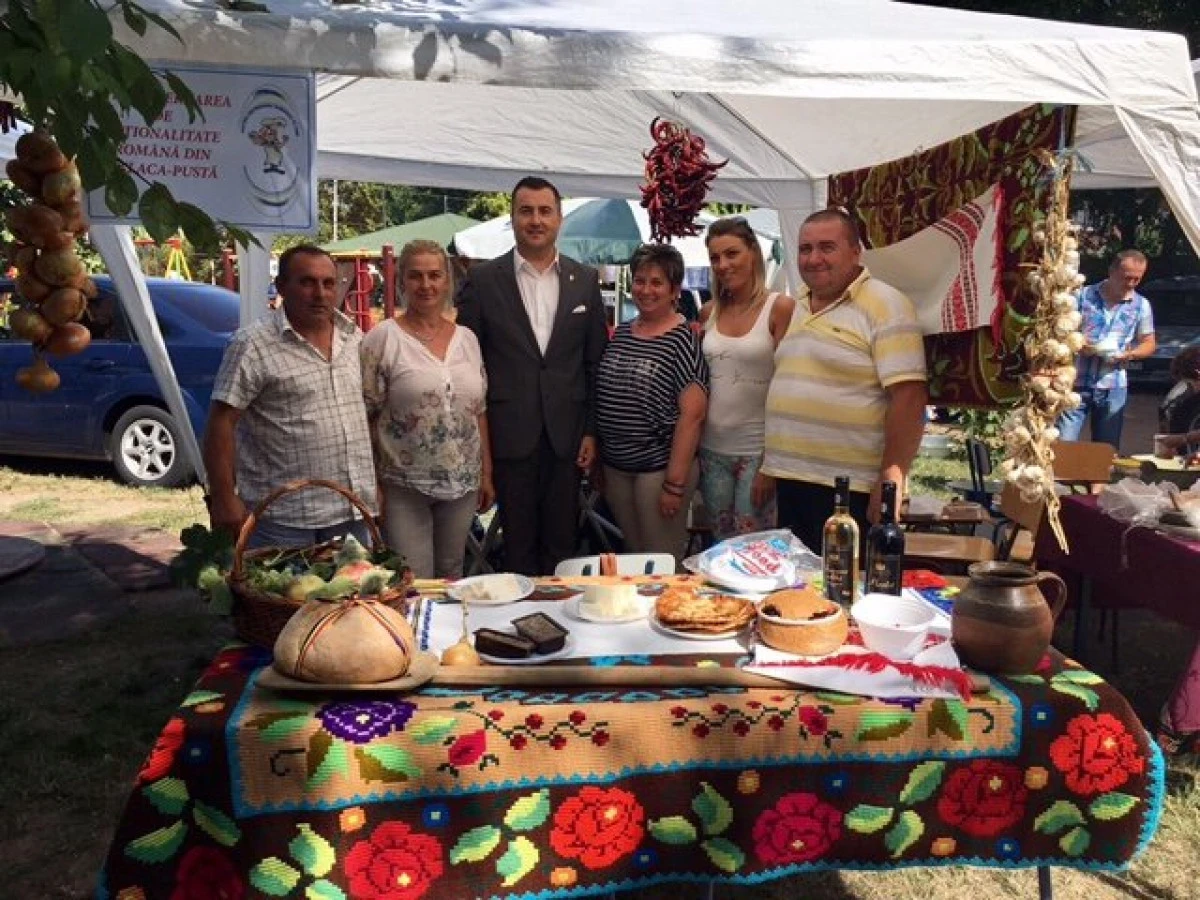 (FOTO) Festival gastronomic românesc pe ţară, la Gyula