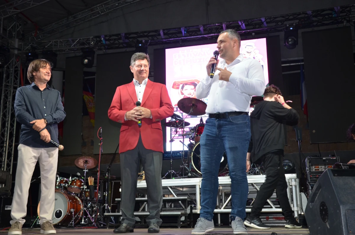 (FOTO) Festivalul de la Sebiș a adunat mii de spectatori în trei zile de sărbătoare