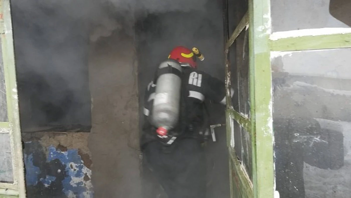 (FOTO) Incendiu cu două victime la Cuvin