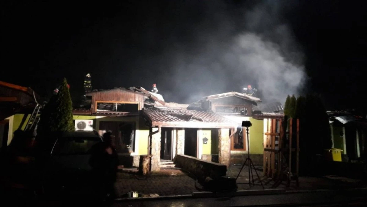 (FOTO) Incendiu în Cartierul Verde. Un bărbat a fost rănit și mai multe locuințe făcute scrum