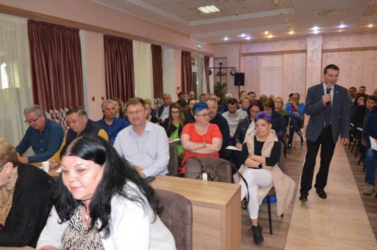 (FOTO) Instruire cu primarii și secretarii, la Moneasa