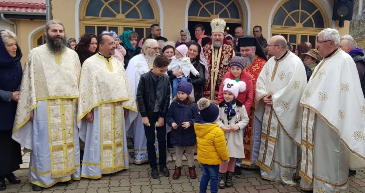 (FOTO) Liturghie arhierească la Mănăstirea Feredeu, în Duminica Înfricoșătoarei Judecăți și a Lăsatului sec de carne