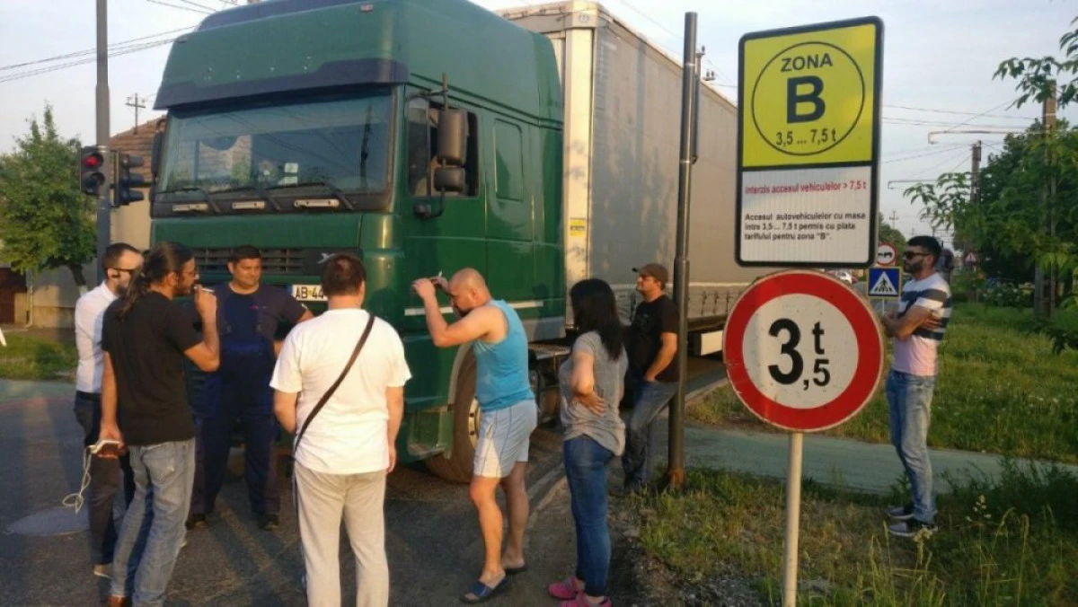 (FOTO) Locuitorii cartierului Gai sunt disperați de nepăsarea administrației