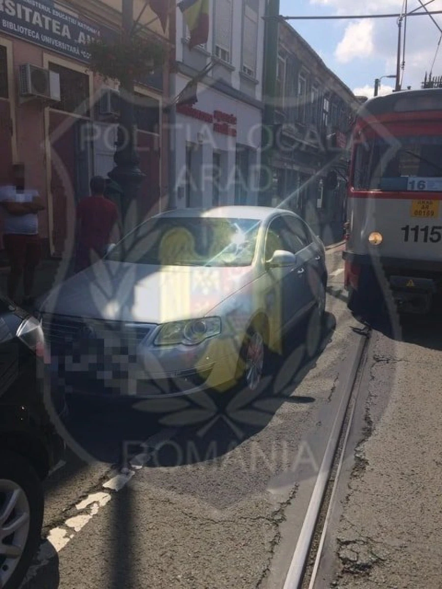 (FOTO) Mai multe mașini parcate neregulamentar în municipiu au fost ridicate