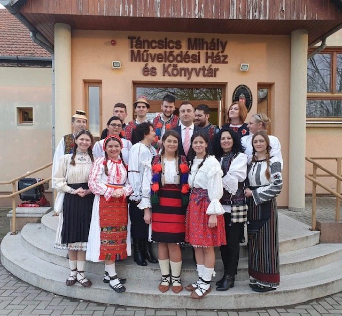 (FOTO) "Mărţişor Cultural Românesc" la Chitighaz 