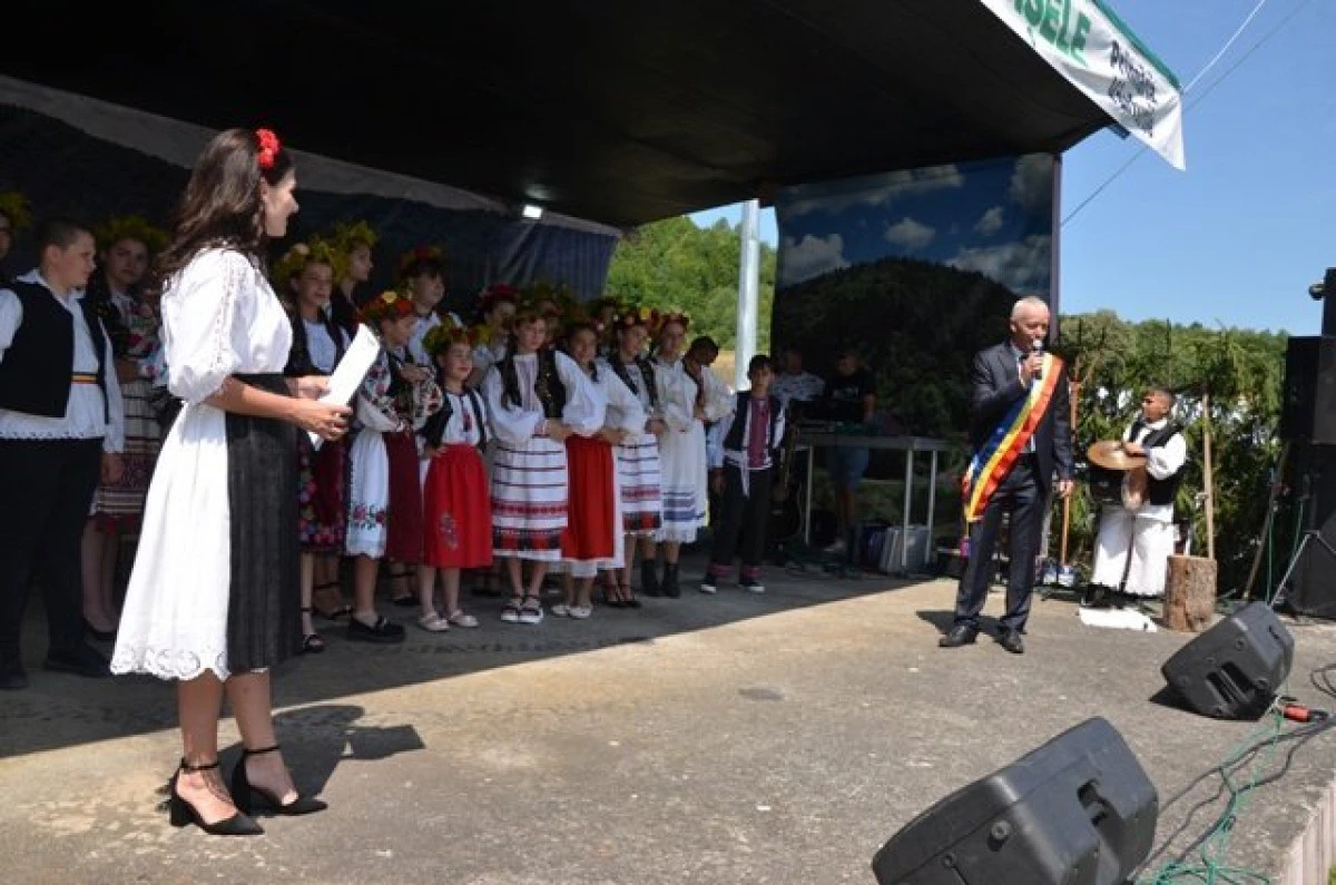 (FOTO) Nedeia de la Tăcășele: a 102-a ediție - un eveniment cultural de neuitat