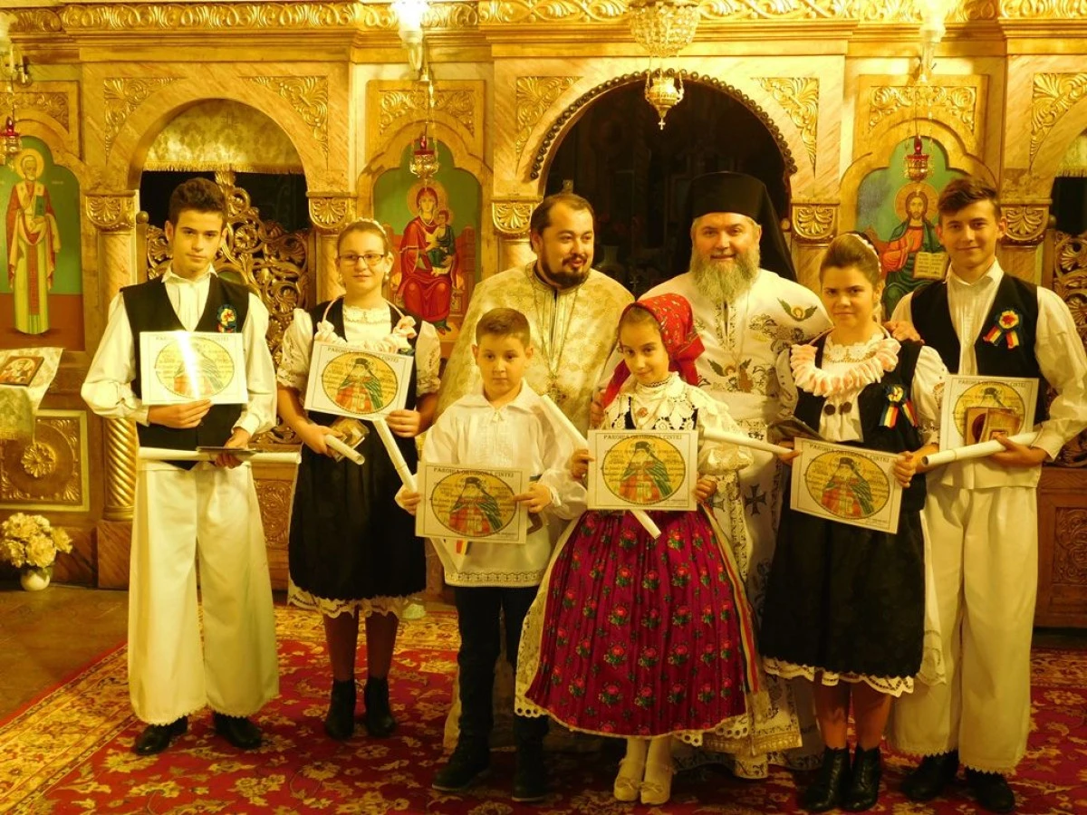 (FOTO) Premii pentru tinerii artiști din parohia Cintei