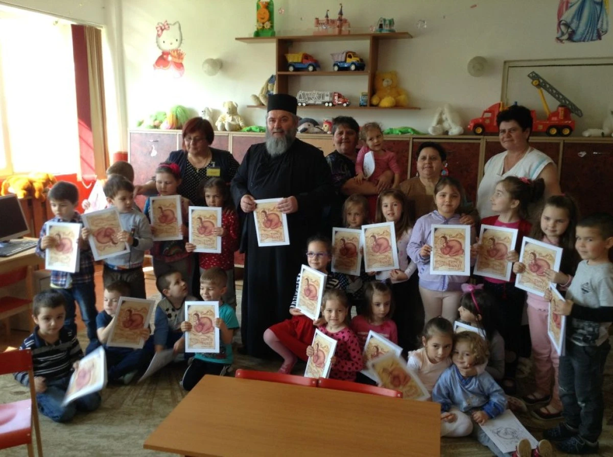(FOTO) PROGRAM EDUCATIV-RELIGIOS LA GRĂDINIŢELE DIN ARAD