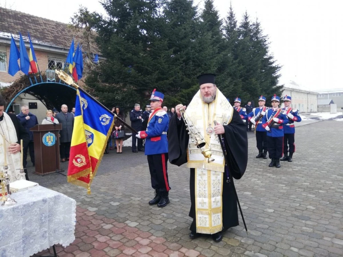 (FOTO) PS Emilian Crișanul, la 100 de ani de la înființarea Jandarmeriei Arad: ”Sănătate, putere și ajutor de la Dumnezeu în slujirea Țării și a Bisericii”