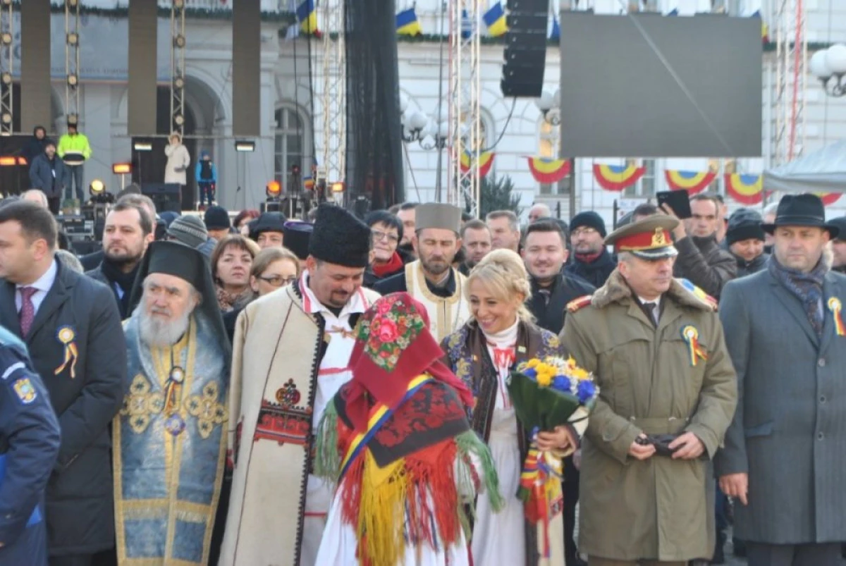 (FOTO) Sărbătorirea Zilei Naționale și a Centenarului Marii Uniri, la Arad