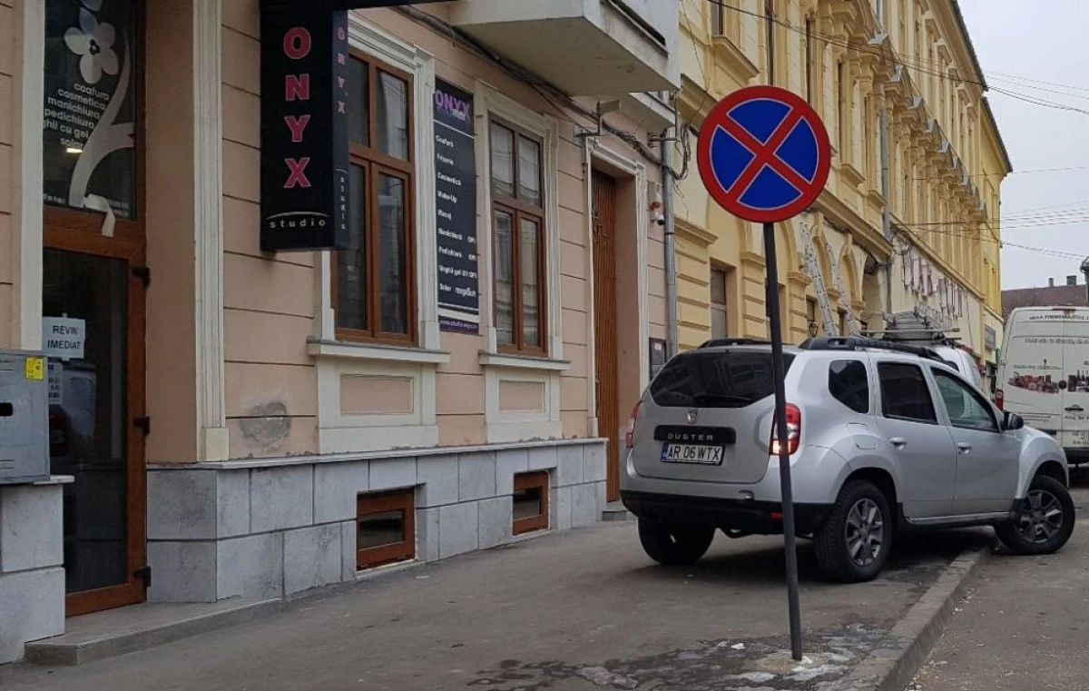 (FOTO) Șefii județului calcă în picioare regulile de circulație. Astăzi, administratorul public