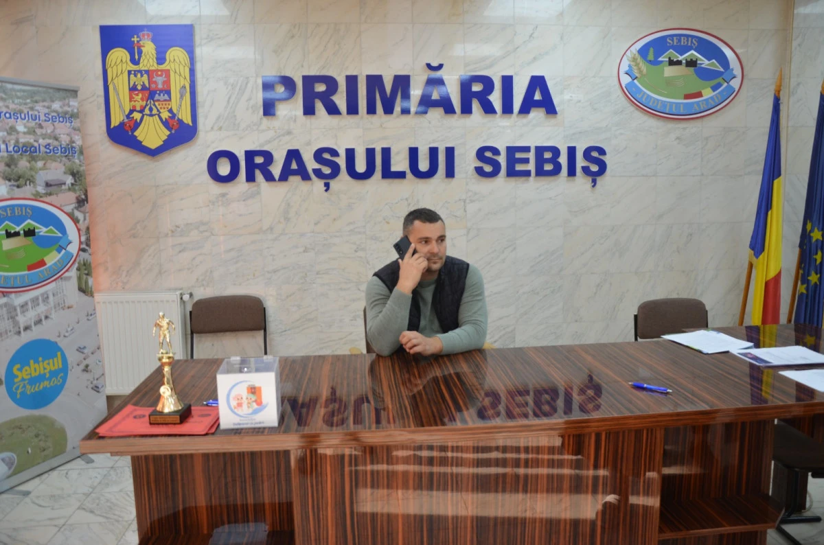 (FOTO) Un primar tânăr, cu realizări pe măsura așteptărilor cetățenilor din Sebiș