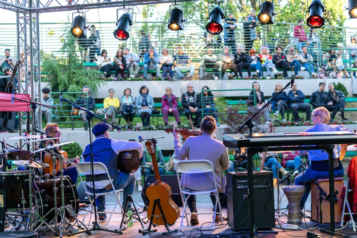 (FOTO) World Music Festival 2025: Două seri de neuitat, în Parcul Eminescu din Arad