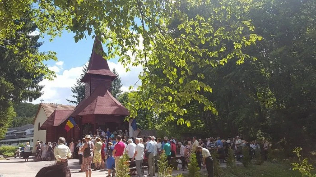 (FOTO) Zi de mare bucurie duhovnicească la Schitul Moneasa