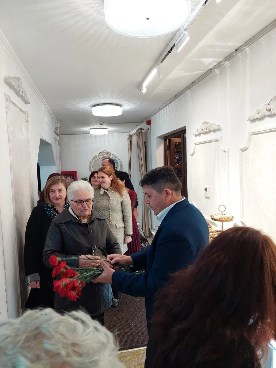 (FOTO) Ziua Femeii a fost sărbătorită cum se cuvine, la Hălmagiu