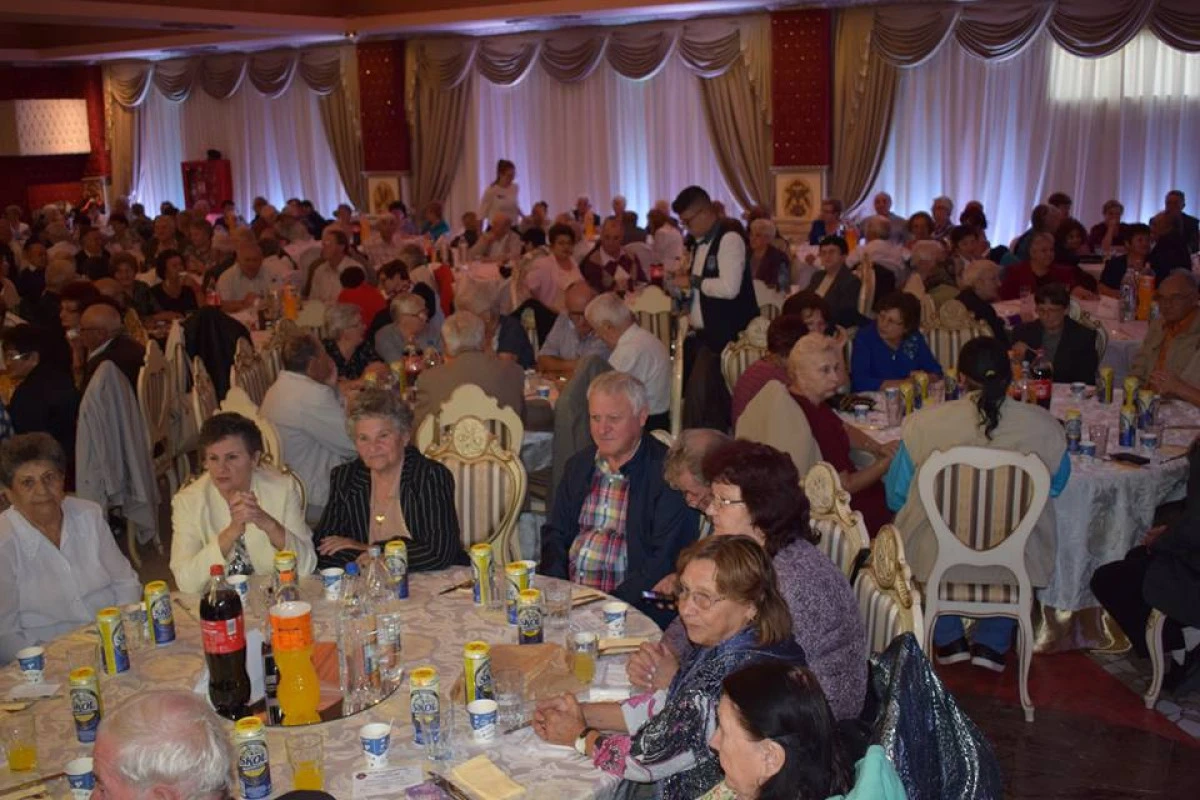 (FOTO) Ziua Internațională a Persoanelor Vârstnice, sărbătorită la Arad