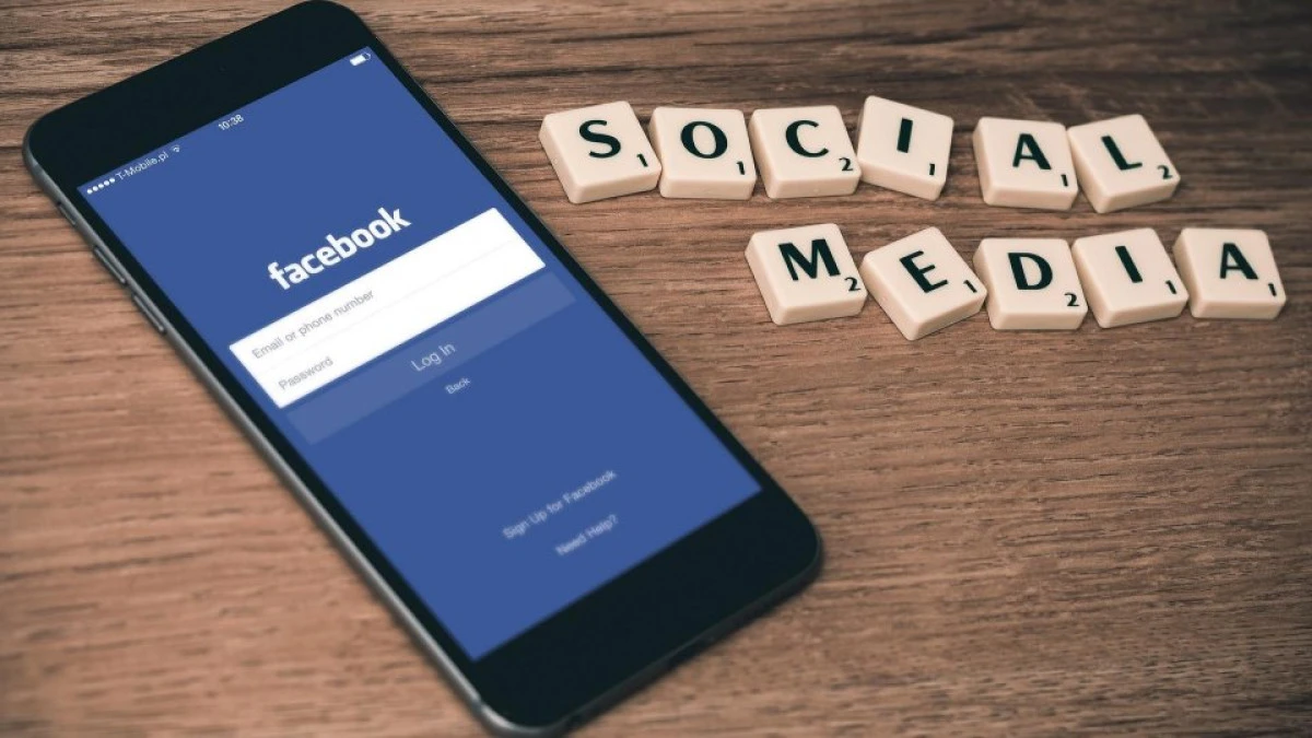 Franța introduce „majoratul digital”. Acces interzis pe rețelele sociale pentru copiii sub 15 ani