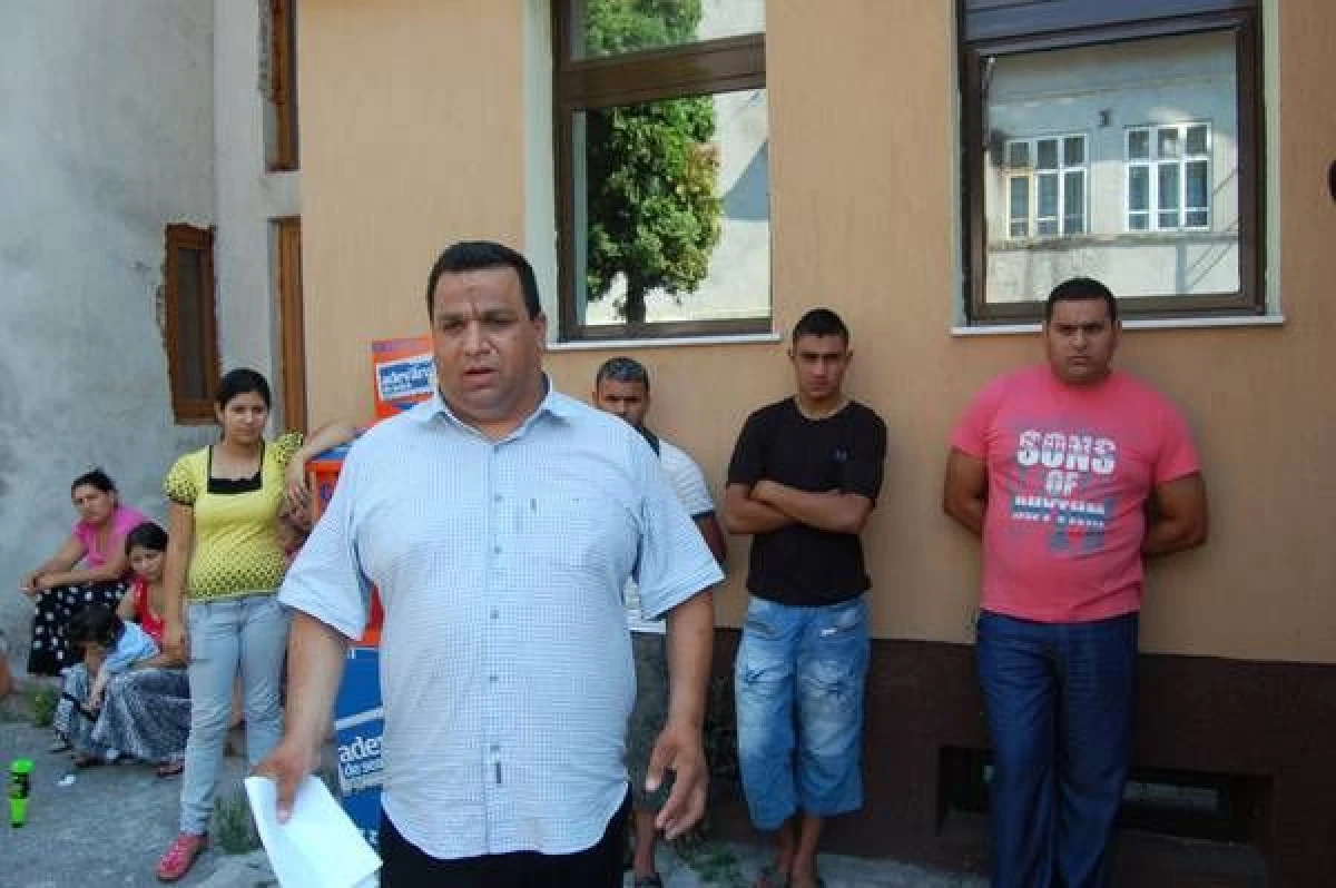 FRATELE LUI BERCEA MONDIAL SI UN PRIMAR DIN DOLJ AU FOST RETINUTI