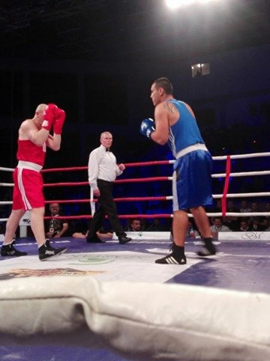 Gala Campionilor. Zece partide spectaculoase de box, la Sala Polivalentă (FOTO)